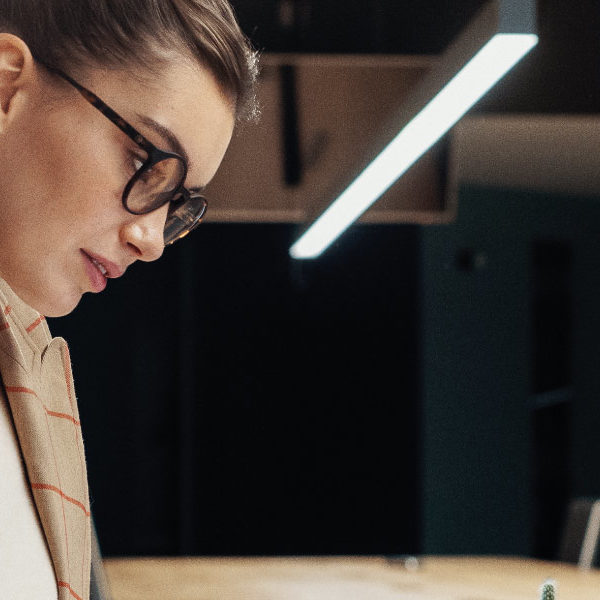 Here’s How to Sit Properly at a Desk