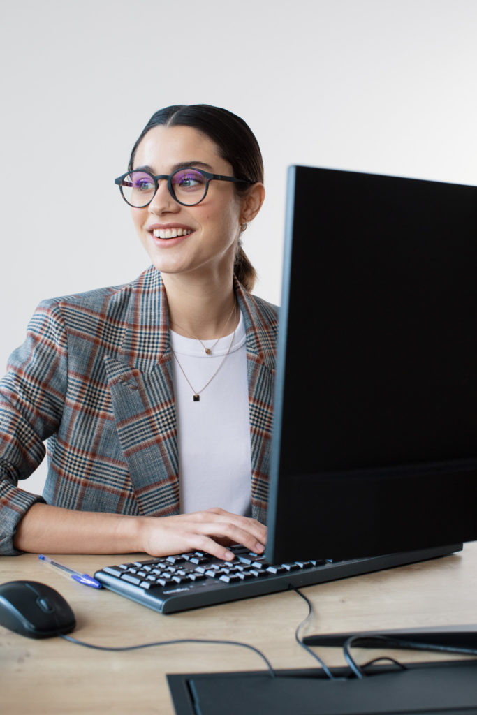 Do I Need Glasses? Eye Exams, Headaches and More BARNER